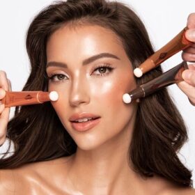 BEAUTY LIGHT WAND & HOLLYWOOD CONTOUR KIT – ETT MÅSTE FÖR KINDERNA