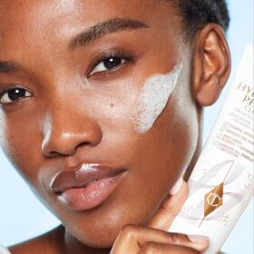 CHARLOTTE’S HYDRATION REVIVAL SKINCARE DISCOVERY SET – HUDVÅRDSKIT I RESEFORMAT