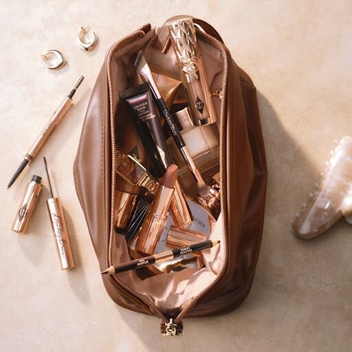 THE SUPER NUDES MATTE REVOLUTION – CATWALKING
